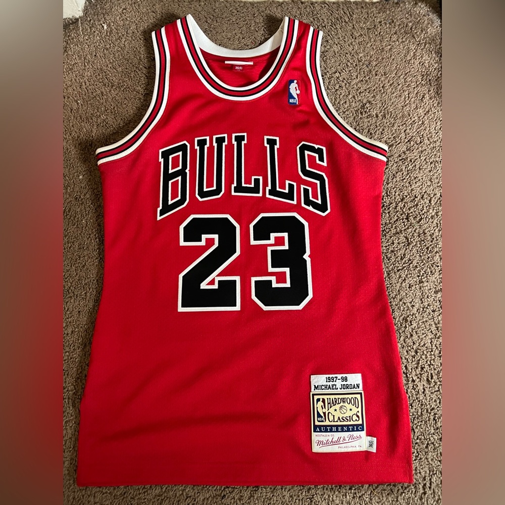 Men's Chicago Bulls Michael Jordan Mitchell & Ness Red Authentic Player Jersey